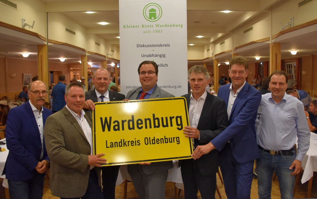 Podiumsdiskussion Bürgermeisterkandidaten Wardenburg 2019 - Kleiner Kreis Wardenburg. Foto: GrAbo Podiumsdiskussion Bürgermeisterkandidaten Wardenburg 2019 - Kleiner Kreis Wardenburg. Foto: GrAbo