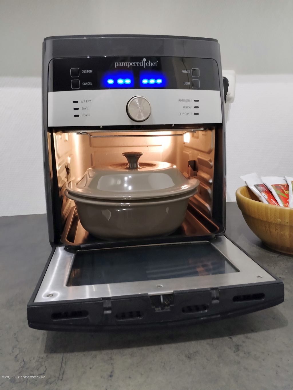 Lerne den Deluxe AirFryer von Pampered Chef® kennen bei der kostenlosen Kochshow mit Uta Grundmann-Abonyi im KREATIVhaus Wardenburg www.pc-stoneware.de air_fryer_pampered_chef_grabo_oldenburg_wardenburg_uta_grundmann-abonyi