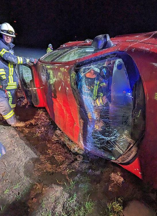 pkw_unfall_charlottendorf_littel_feuerwehr_frank_kirsch