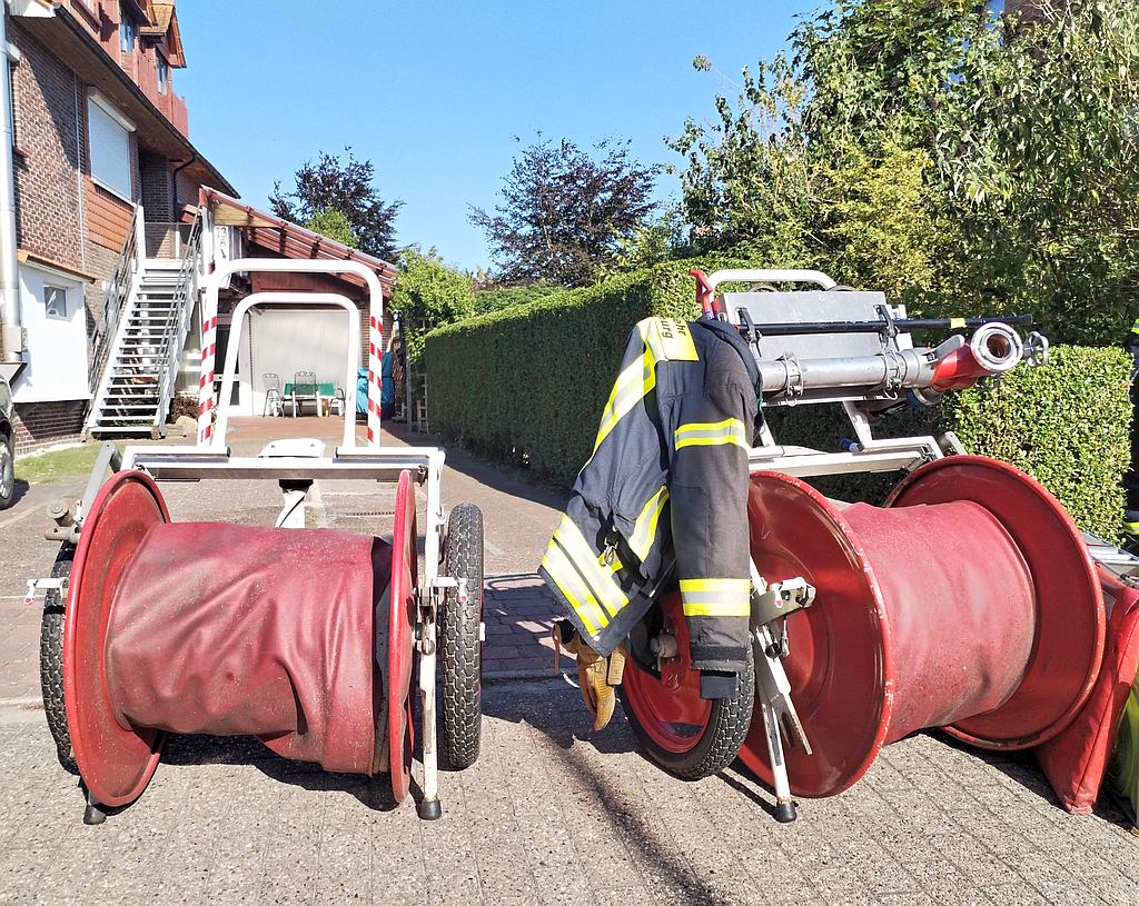 Die Feuerwehr Wardenburg im Einsatz am Schulweg in Wardenburg.  Foto Uta Grundmann-Abonyi www.landkreis-kurier.de