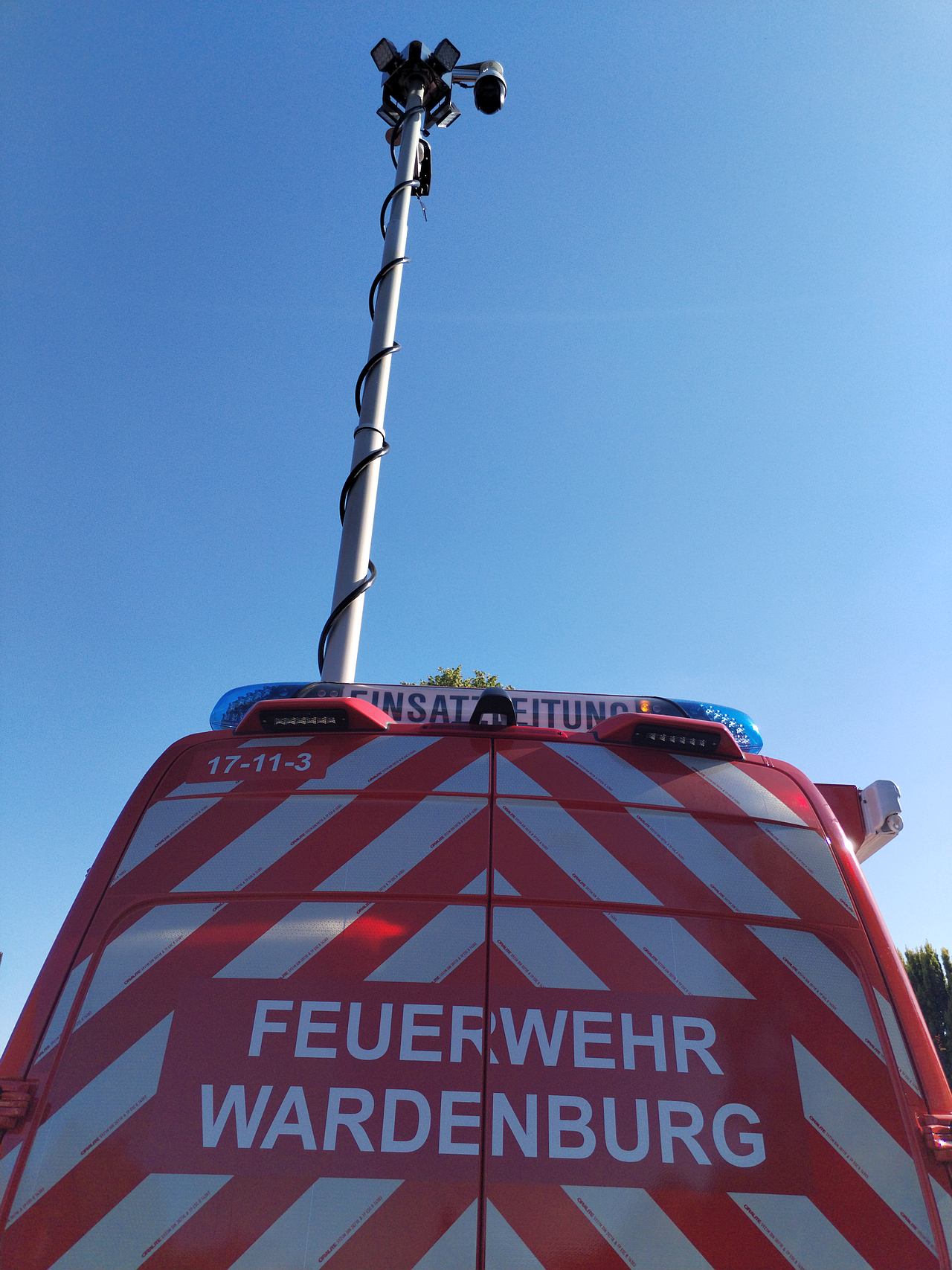 Einsatz mit neuester Technik - Feuerwehr Wardenburg.  Foto Uta Grundmann-Abonyi www.landkreis-kurier.de