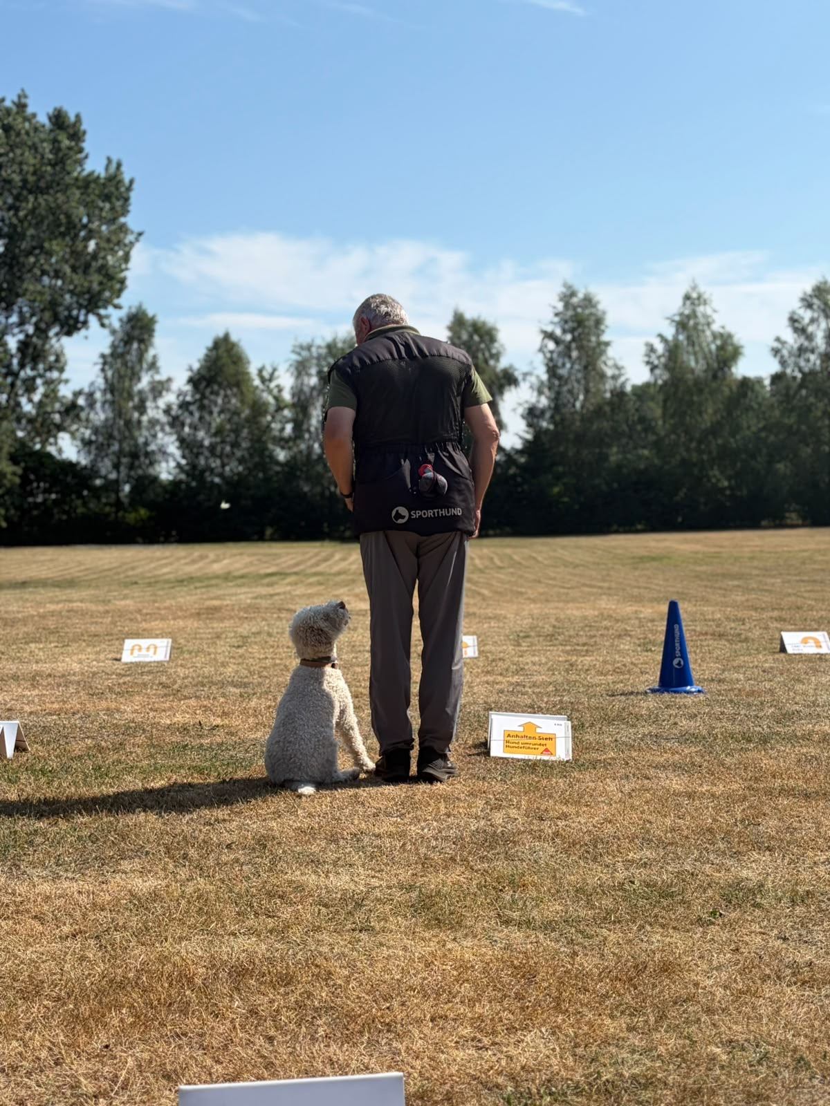 HSV Hatten e. V. - Hundesportverein Hatten e. V. - Foto: Verein - Tanja Berenzen für Landkeis Kurier HSV Hatten e. V. - Hundesportverein Hatten e. V. - Foto: Verein - Tanja Berenzen für Landkeis Kurier