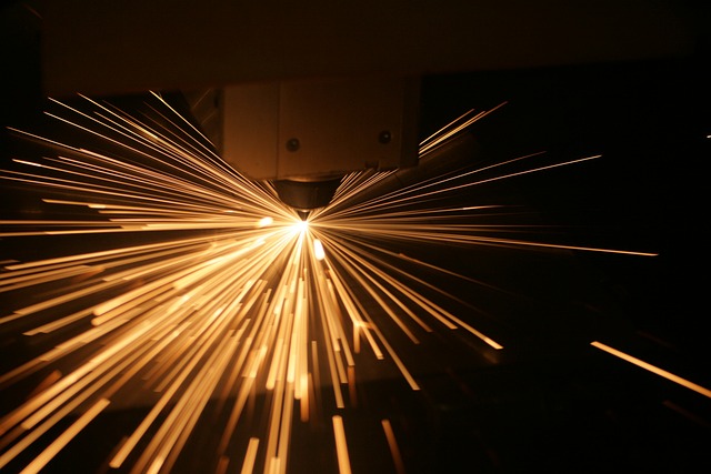 Metallbau_schweissen_licht_pixabay_Verhoeven