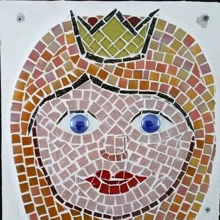 Prinzessin aus Mosaik - Mosaik Workshop mit Marion Fenne im Landkreis Oldenburg. ☎ +49 (0) 178 – 5338044 → https://de-de.facebook.com/marion.fenne