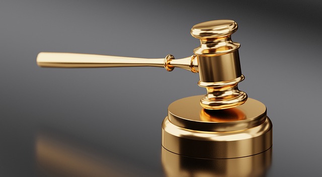 Rechtsschutz Versicherung ohne Wartezeit abschließen ist möglich. Foto: Pixabay 3D Animation Production Comany Hammer Gerechtigkeit