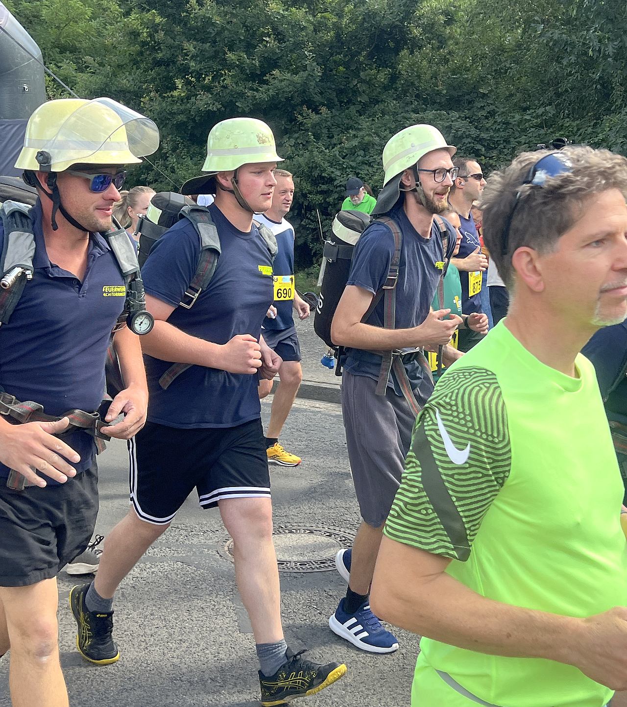 Wardenburger Sommerlauf 2026 - auch Mitglieder der Freiwilligen Feuerwehr laufen mit. Foto Dennis Oltmann Orgateam Wardenburger Sommerlauf Wardenburger Sommerlauf 2026 - auch Mitglieder der Freiwilligen Feuerwehr laufen mit. Foto Dennis Oltmann Orgateam Wardenburger Sommerlauf