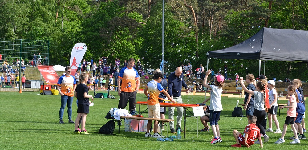 Sehr erfolgreich und für die Teilnehmer:innen ein besonderer Tag: der Sportivationstag 2022 fand in Hatten - Sandkrug statt. Hier machten Kinder + Jugendliche mit Beeinträchtigungen ihr Sportabzeichen. Foto: Kreissportbund Landkreis Oldenburg