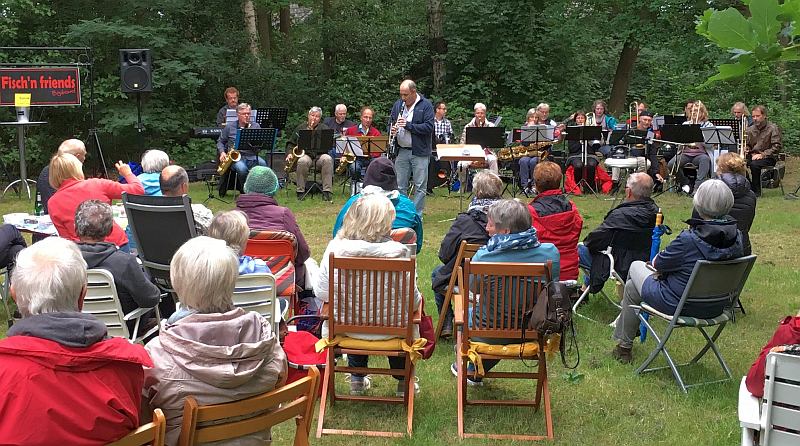 Waldkonzert mit der Bigband Fisch `n` Friends in Wardenburg. Archivfoto Gemeinde Wardenburg Hendrik Müller