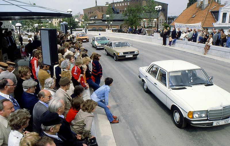 04_BA-24595_Eroeffnung_Neue_Amalienbruecke_1980